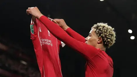 阿斯顿维拉欧联杯挑战博洛尼亚：埃梅里双线作战保级战压力山大